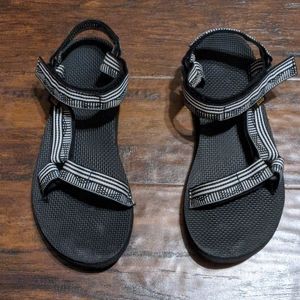 Teva universal sandals